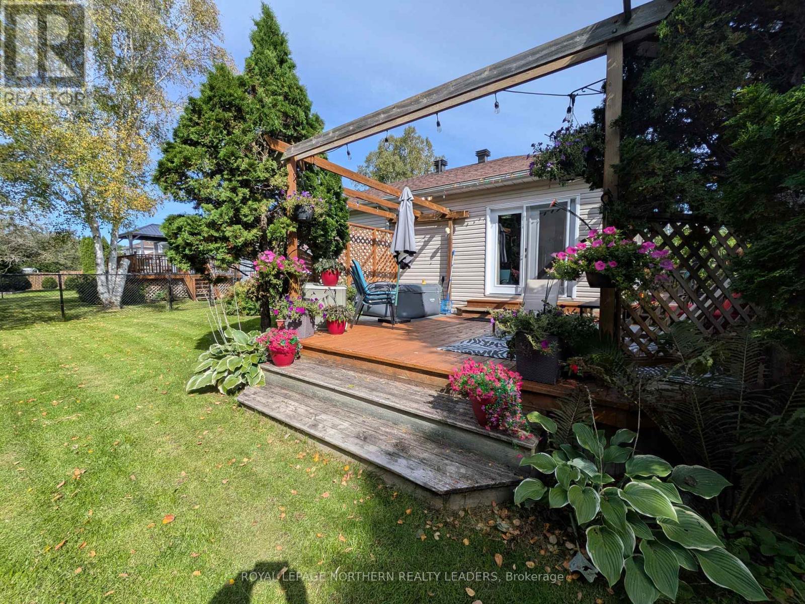 23 Pleasant Avenue, Timmins (Mtj - Beaurivage), ON