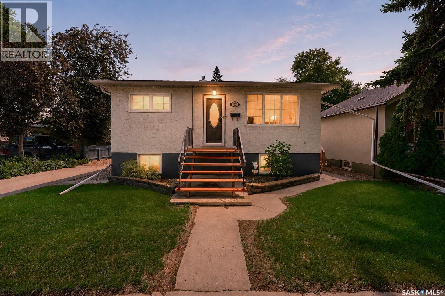 1225 Grafton Avenue, Moose Jaw, SK