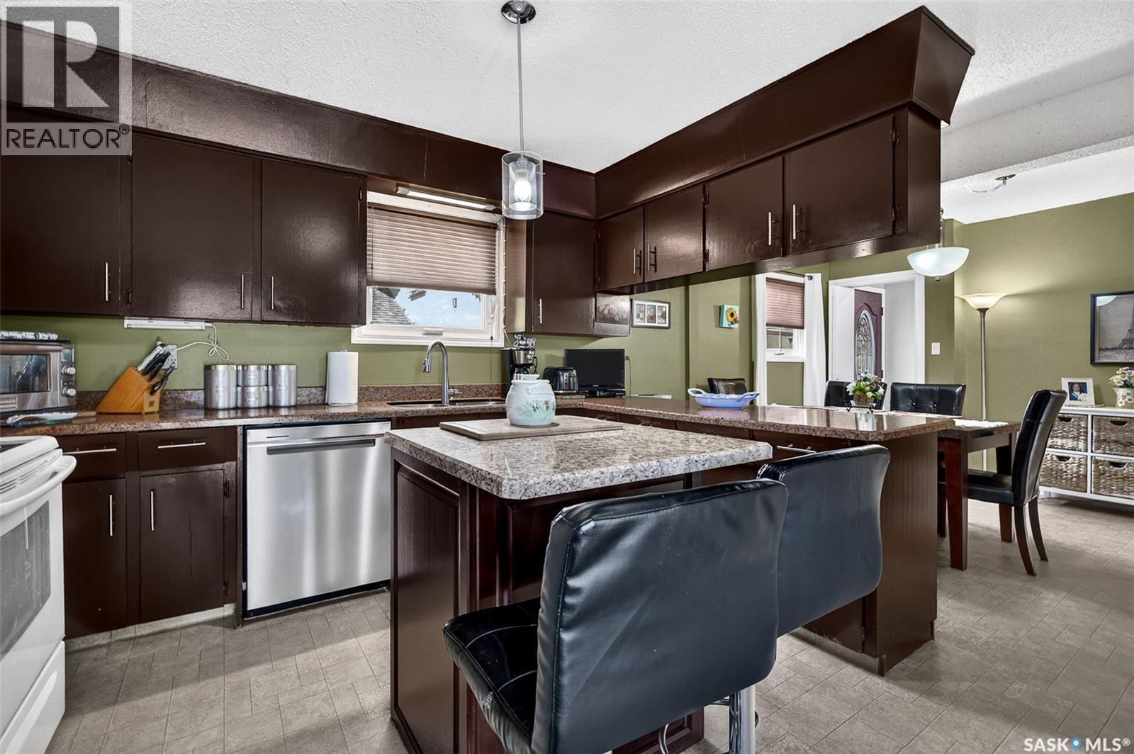 1225 Grafton Avenue, Moose Jaw, SK