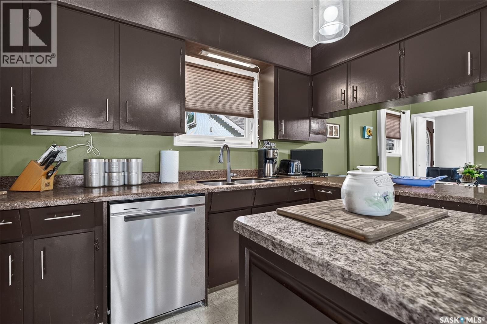 1225 Grafton Avenue, Moose Jaw, SK