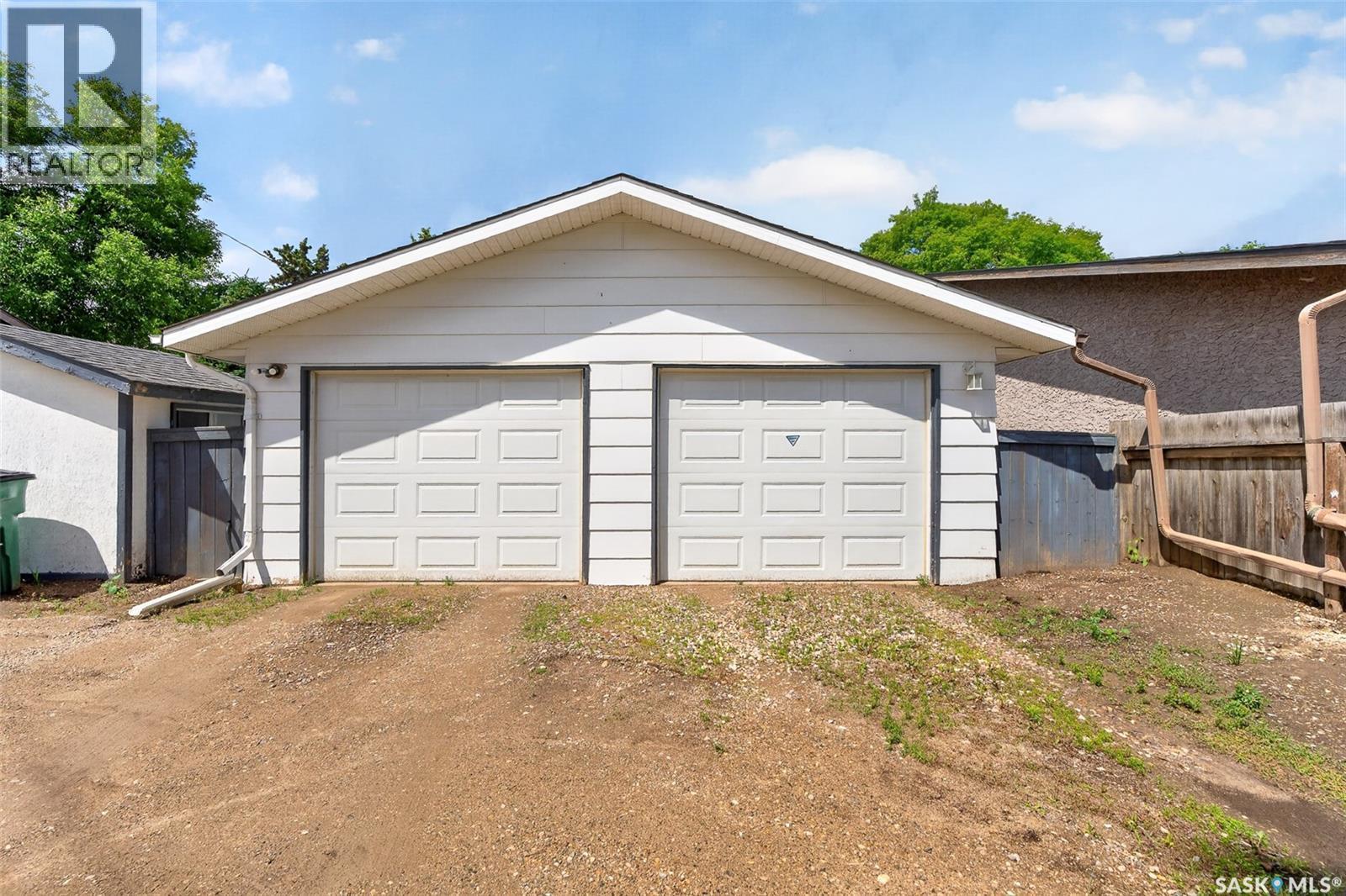 1225 Grafton Avenue, Moose Jaw, SK