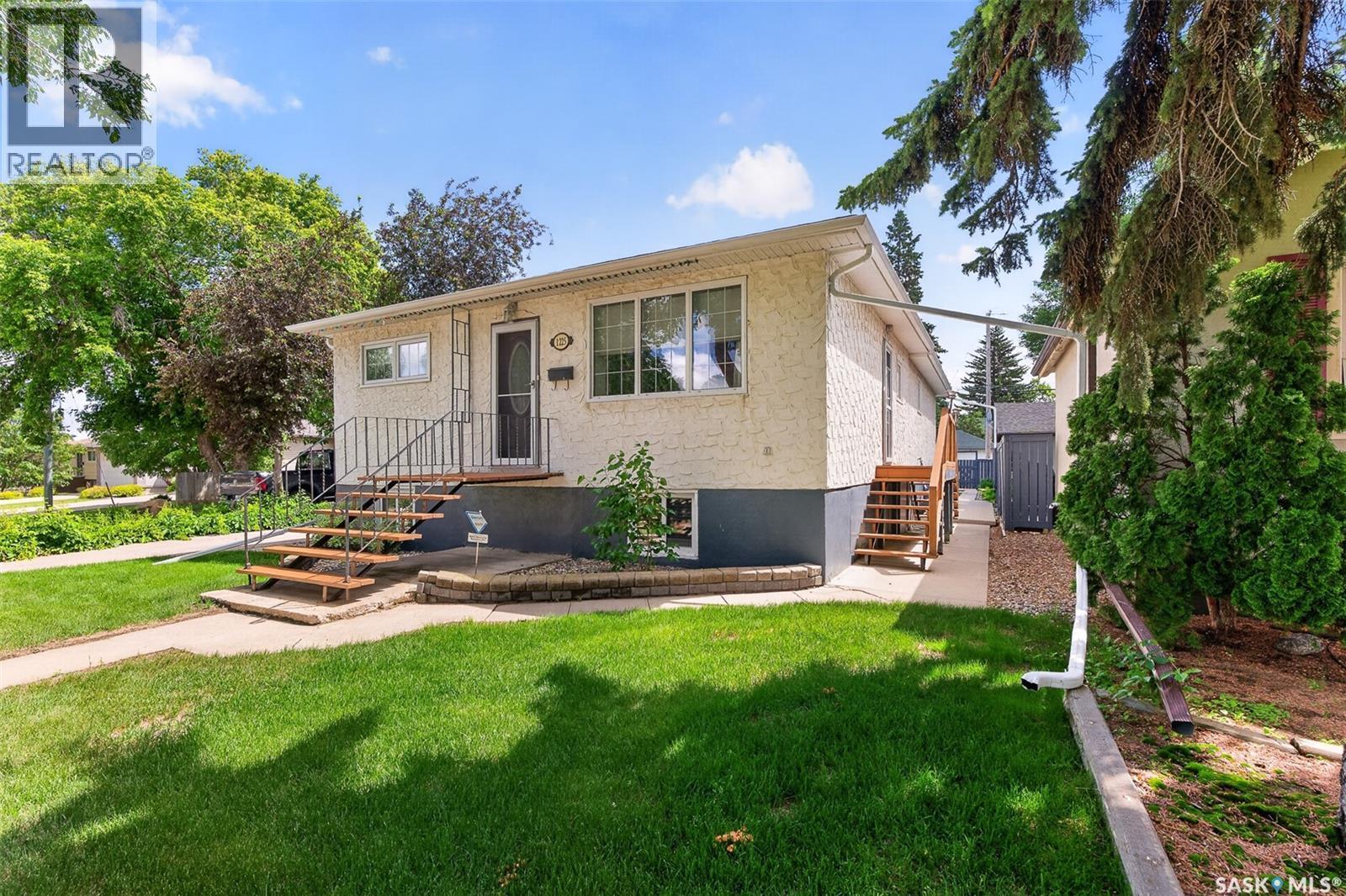 1225 Grafton Avenue, Moose Jaw, SK