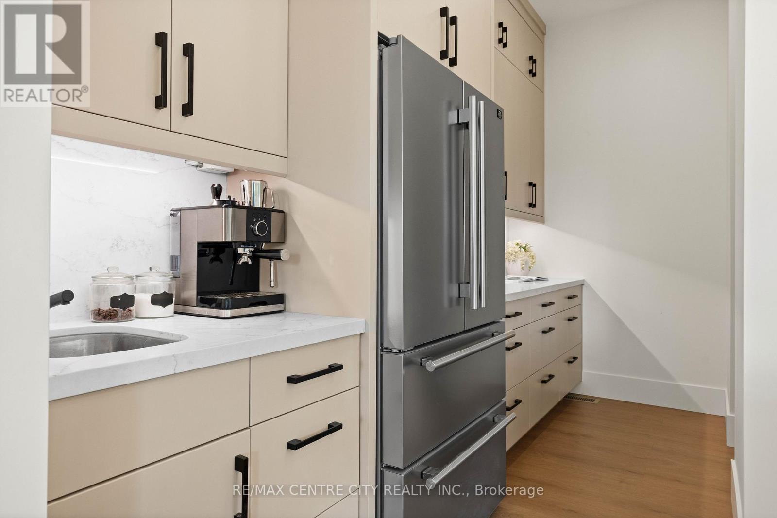 High-end fridge offering plenty of space - 53900 Heritage Line, Bayham (Richmond), ON
