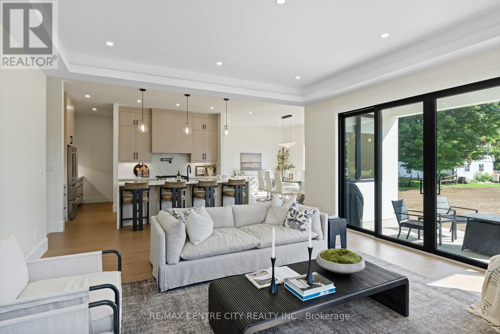 An open layout that feels functional - 53900 Heritage Line, Bayham (Richmond), ON