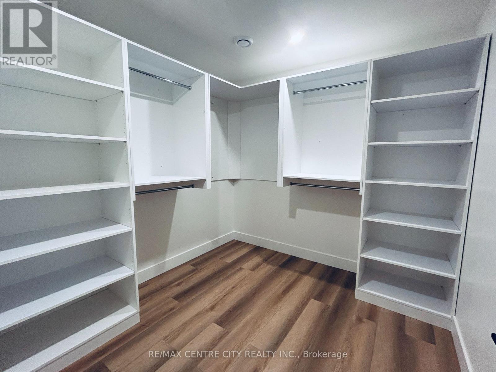 Bedroom #2 Amazing Walk-in closet - 53900 Heritage Line, Bayham (Richmond), ON