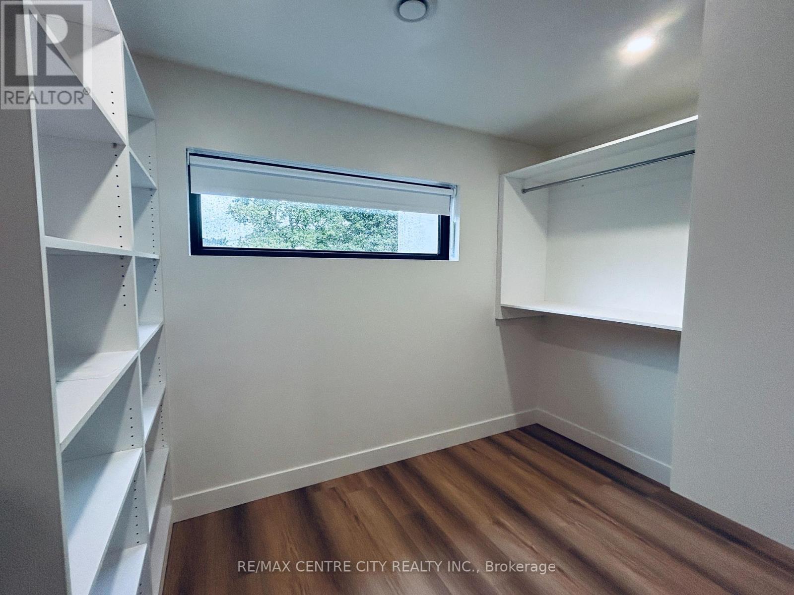 Walk-in has natural lighting - 53900 Heritage Line, Bayham (Richmond), ON