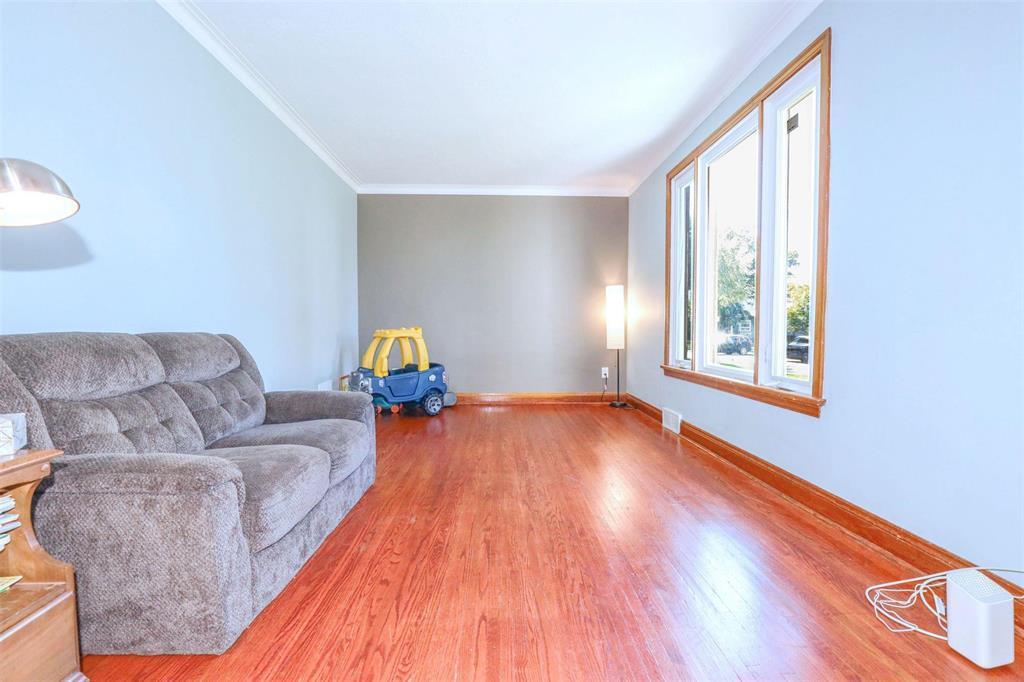 427 Truro Street, Winnipeg, MB
