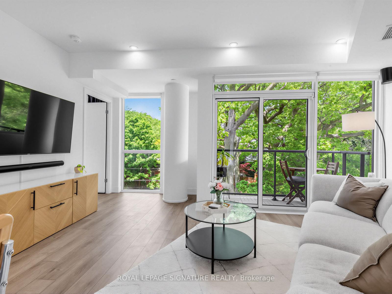 204-1316 Kingston Road, Toronto, ON