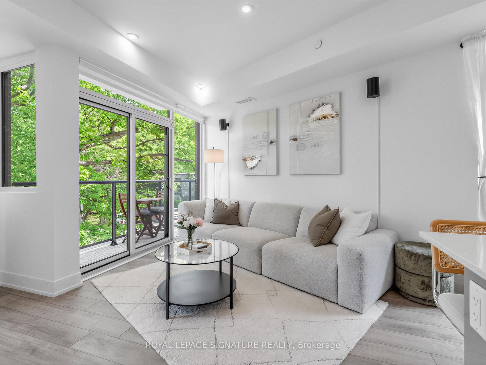 204-1316 Kingston Road, Toronto, ON