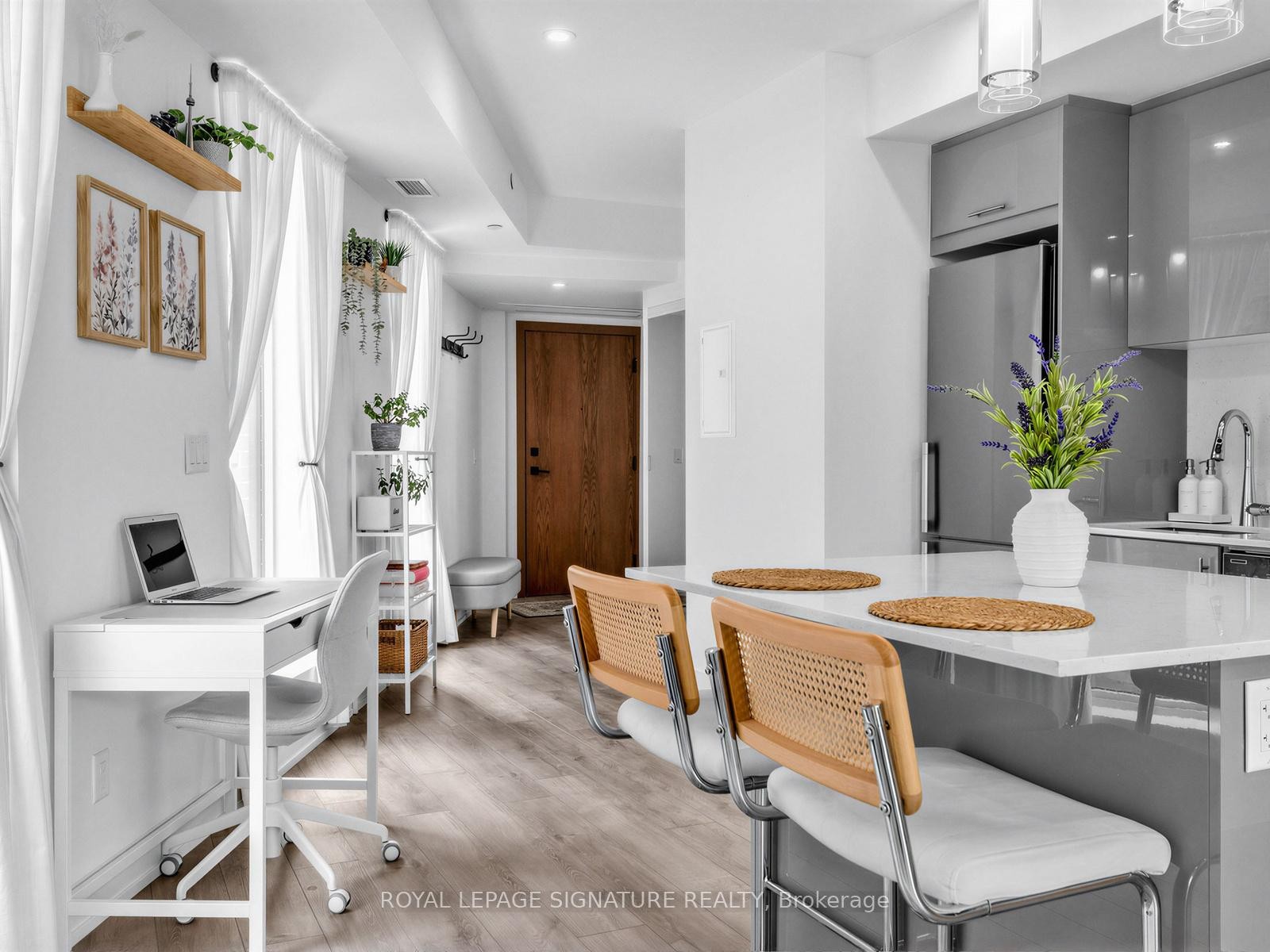 204-1316 Kingston Road, Toronto, ON