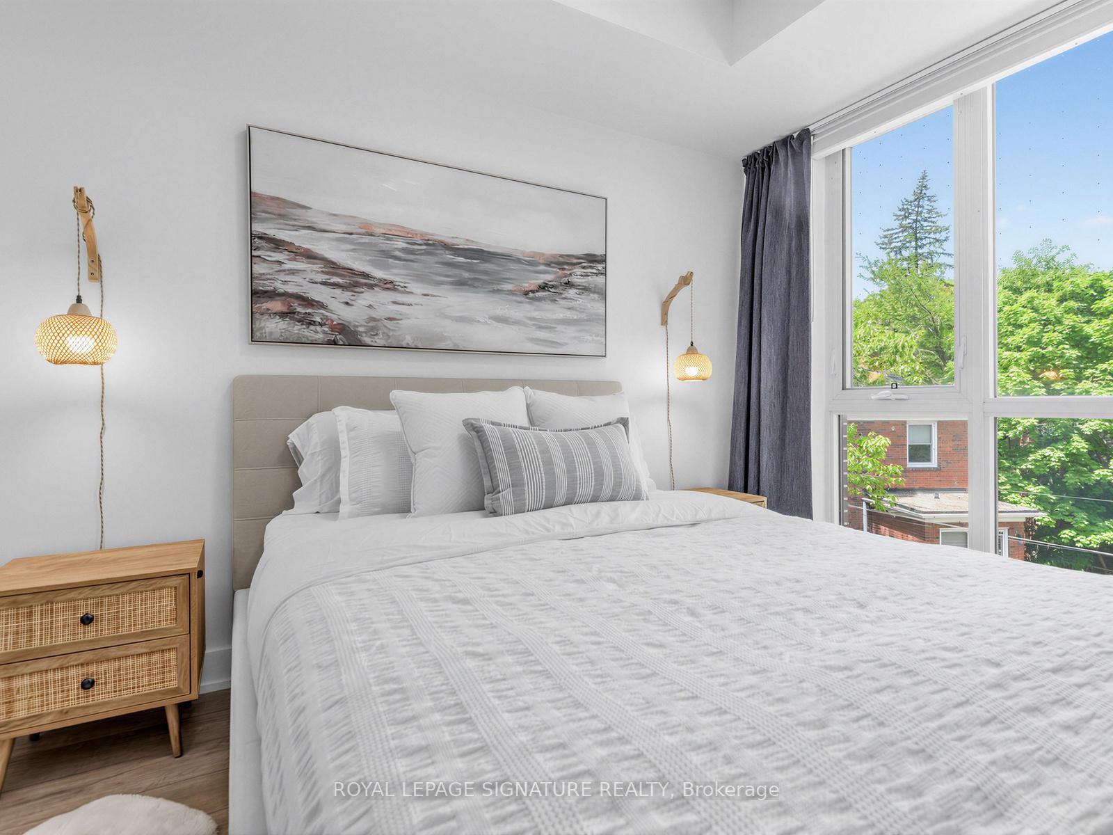 204-1316 Kingston Road, Toronto, ON