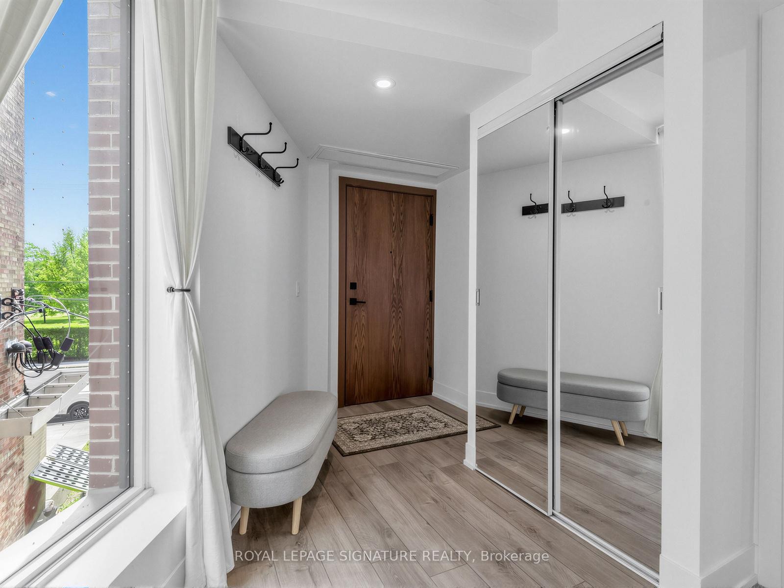 204-1316 Kingston Road, Toronto, ON