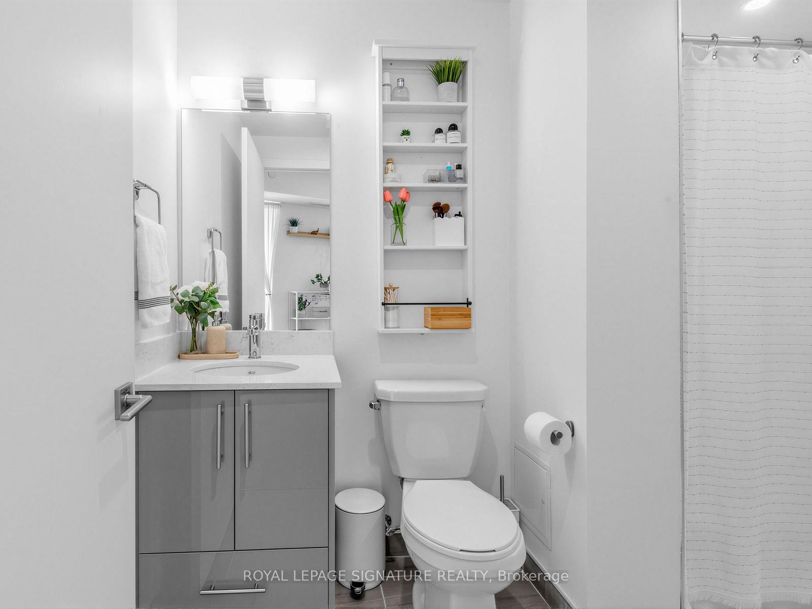 204-1316 Kingston Road, Toronto, ON