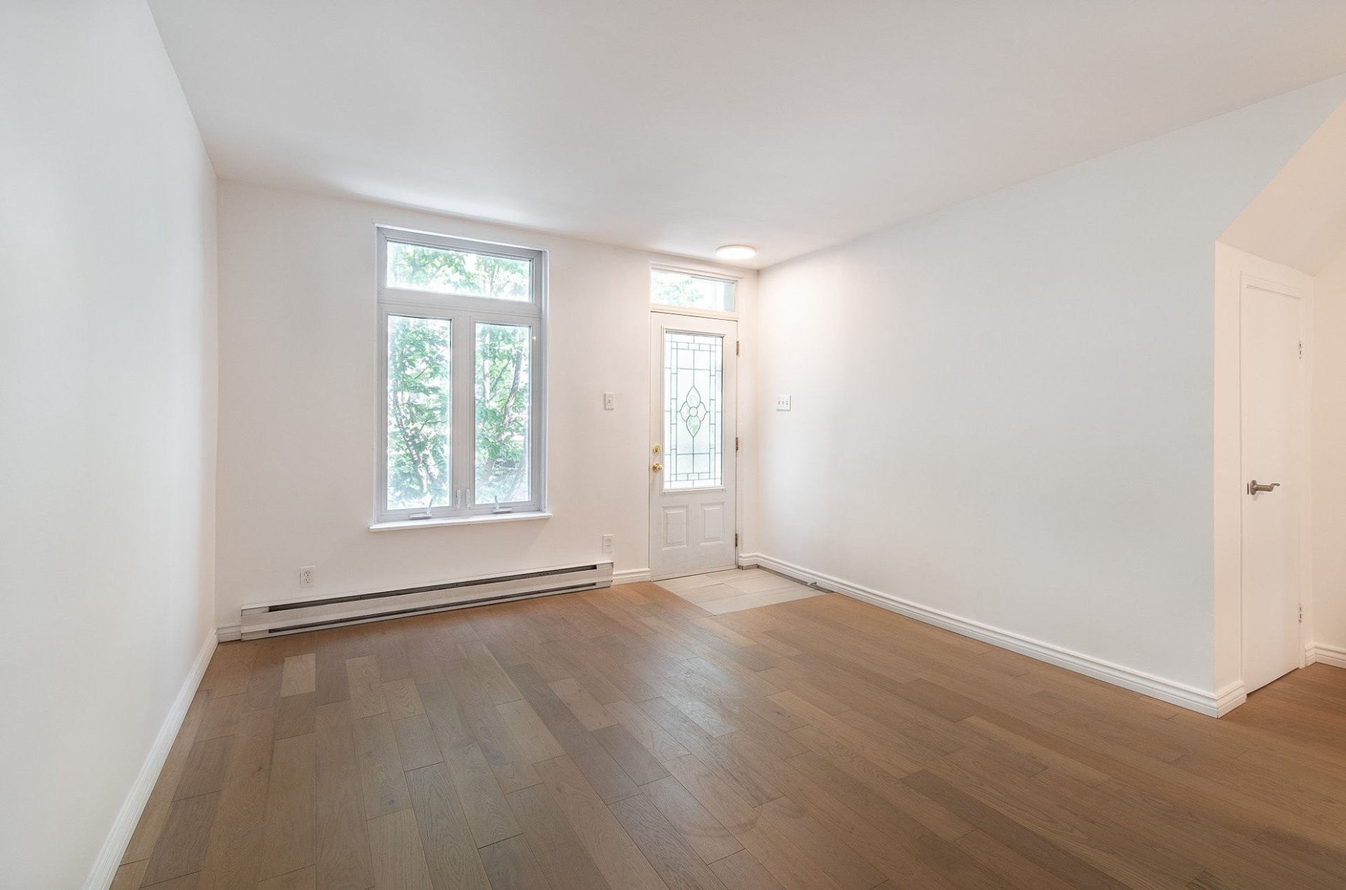 Living Room - 5408 Av. Casgrain, Montréal (Le Plateau-Mont-Royal), QC