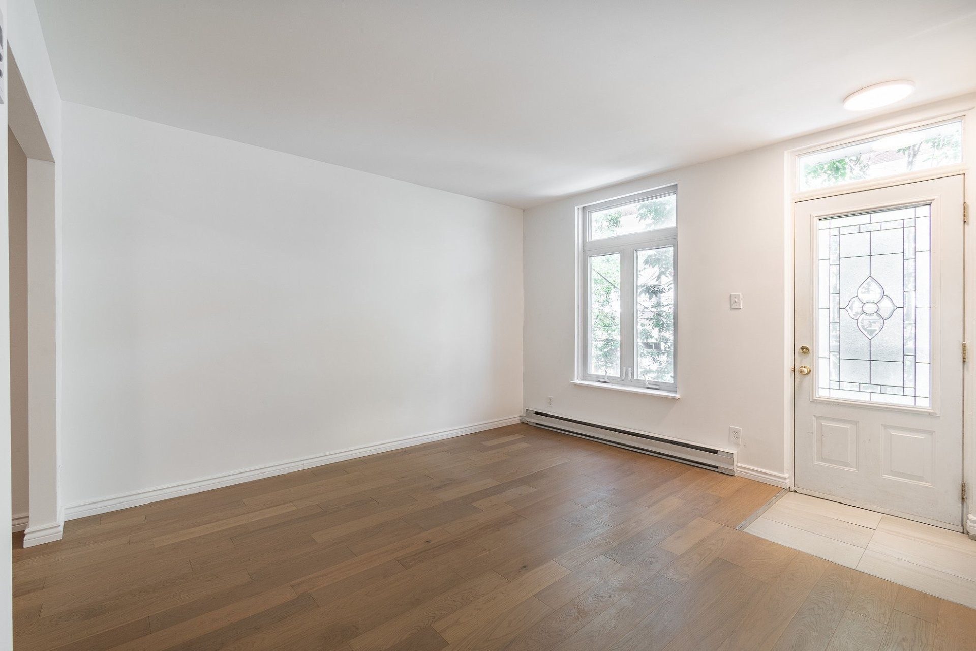 Living Room - 5408 Av. Casgrain, Montréal (Le Plateau-Mont-Royal), QC