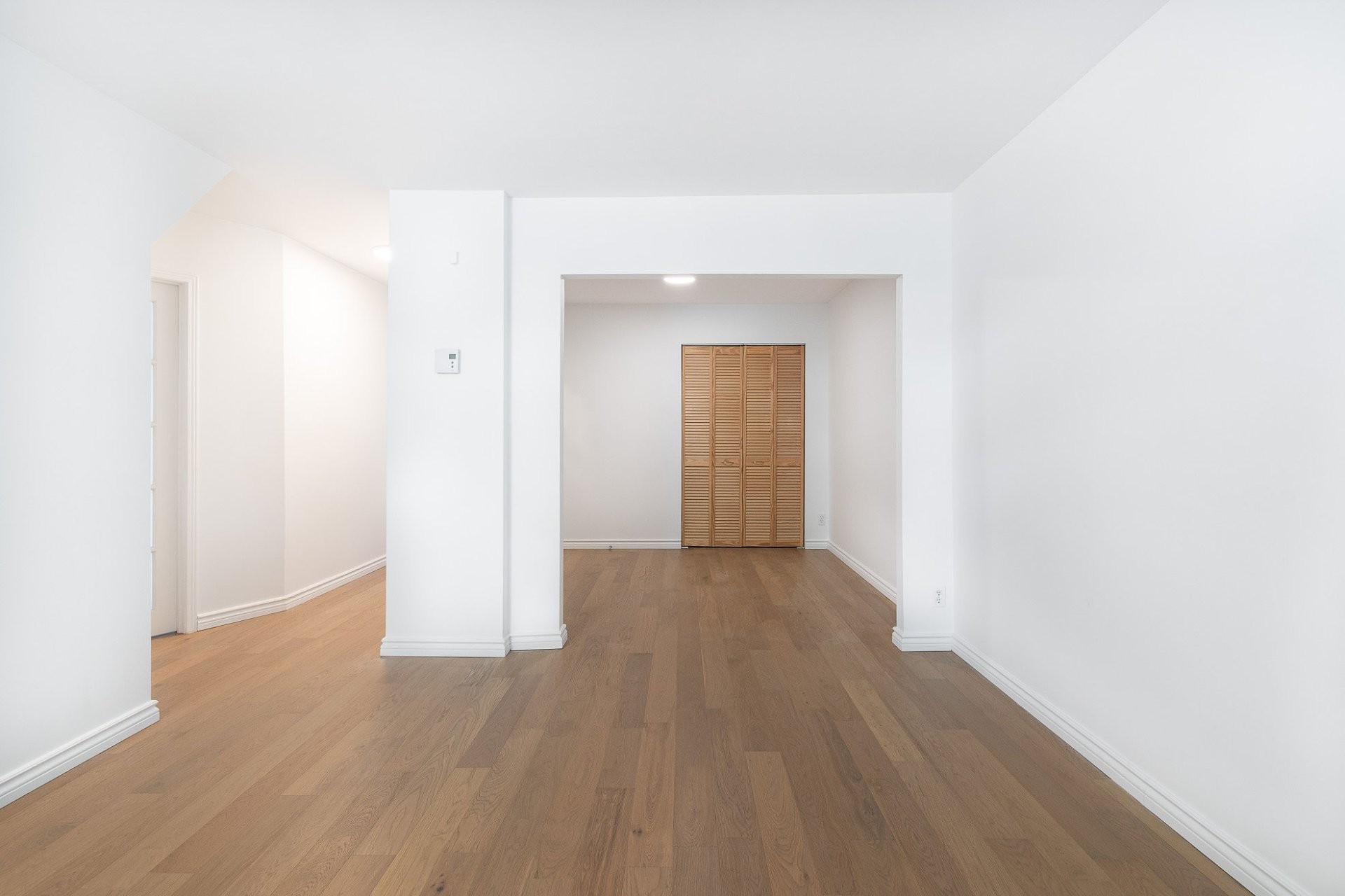 Living Room - 5408 Av. Casgrain, Montréal (Le Plateau-Mont-Royal), QC