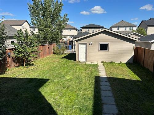 18 Sablewood Rd, Winnipeg, MB 