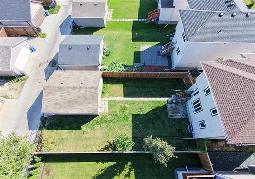 18 Sablewood Rd, Winnipeg, MB 