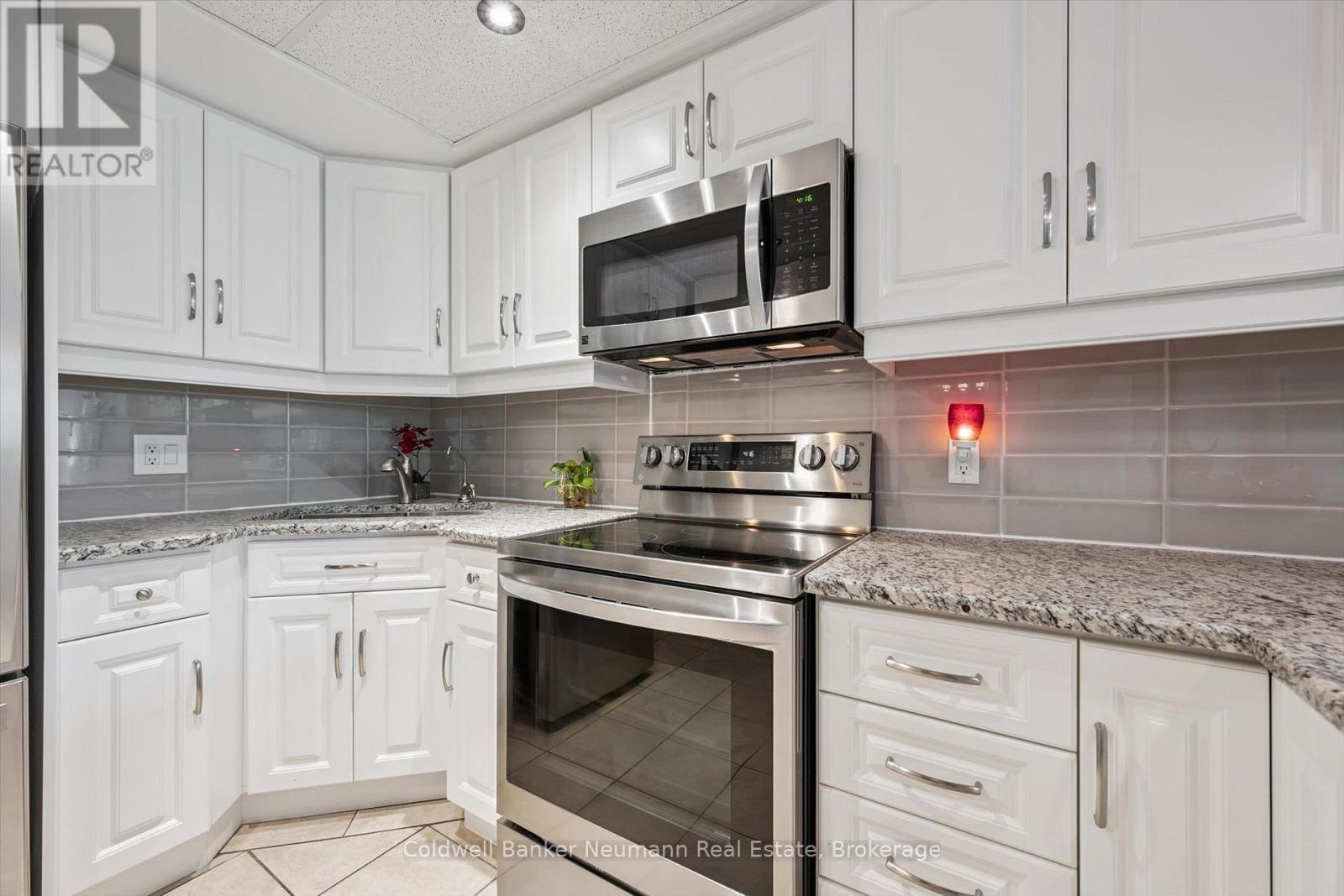 314 - 105 Bagot Street, Guelph (Junction/Onward Willow), ON