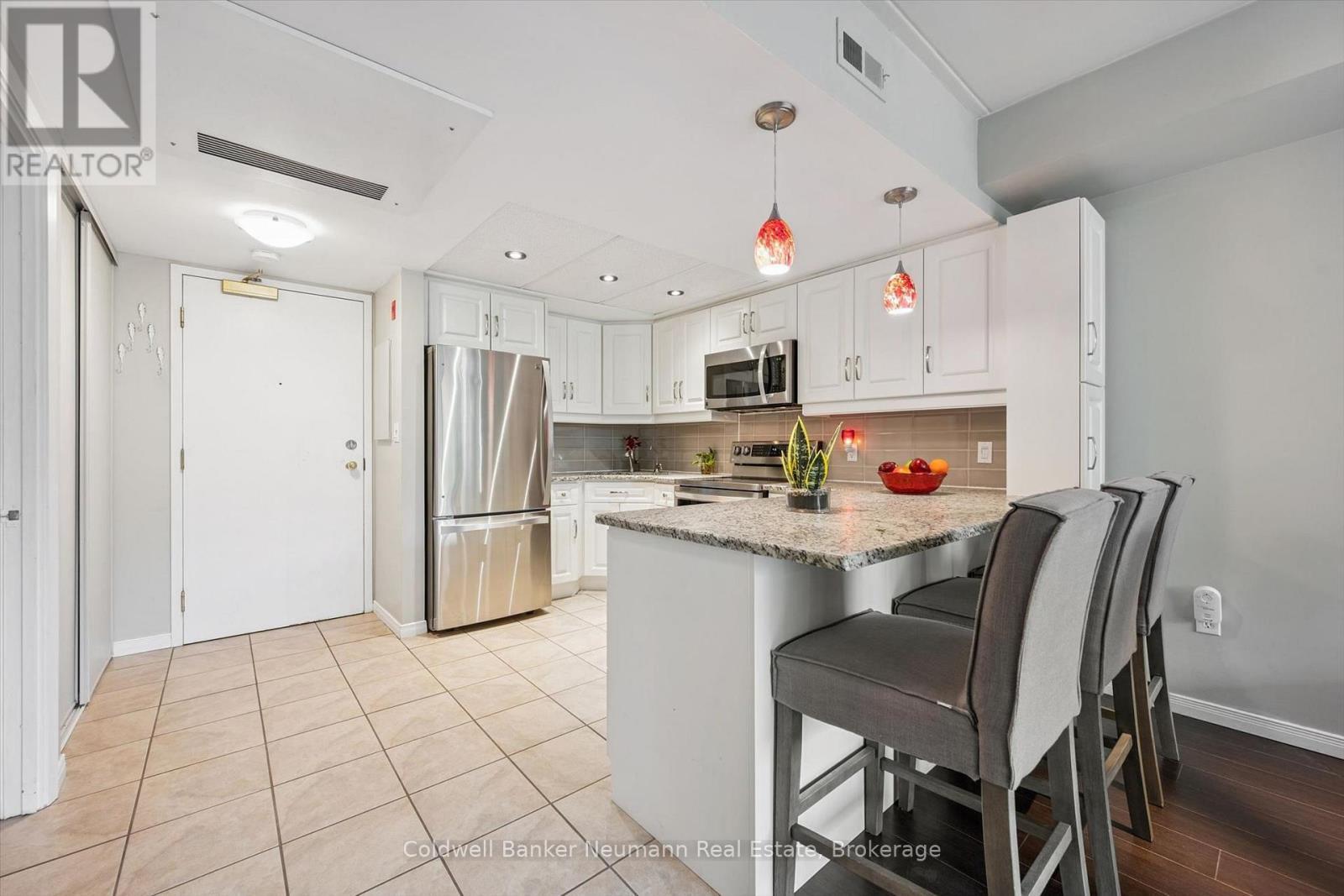 314 - 105 Bagot Street, Guelph (Junction/Onward Willow), ON