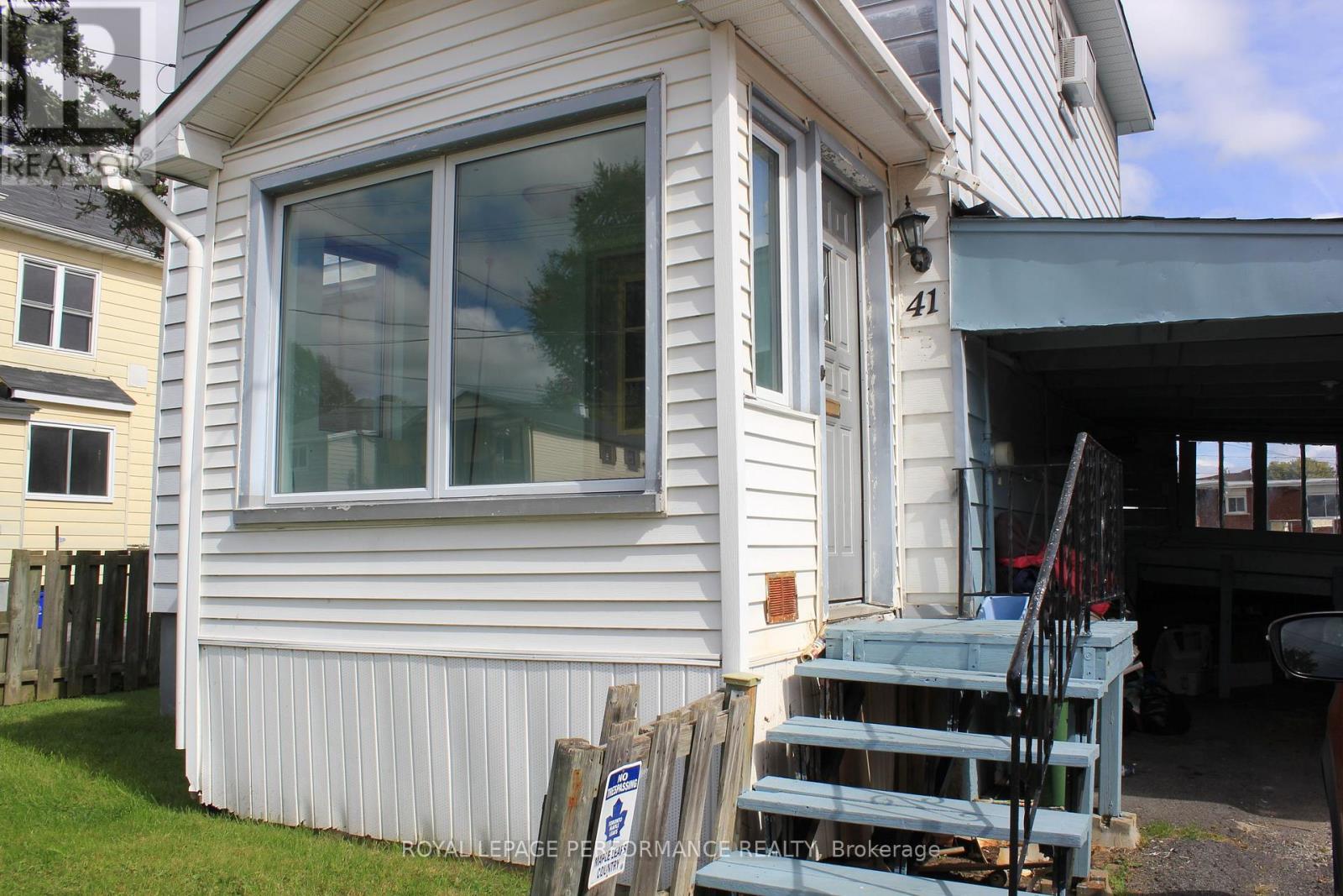 Front porch - 41 Lefebvre Avenue, Cornwall, ON