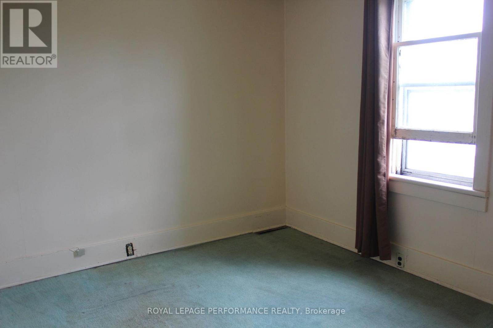 Primary bedroom - 41 Lefebvre Avenue, Cornwall, ON