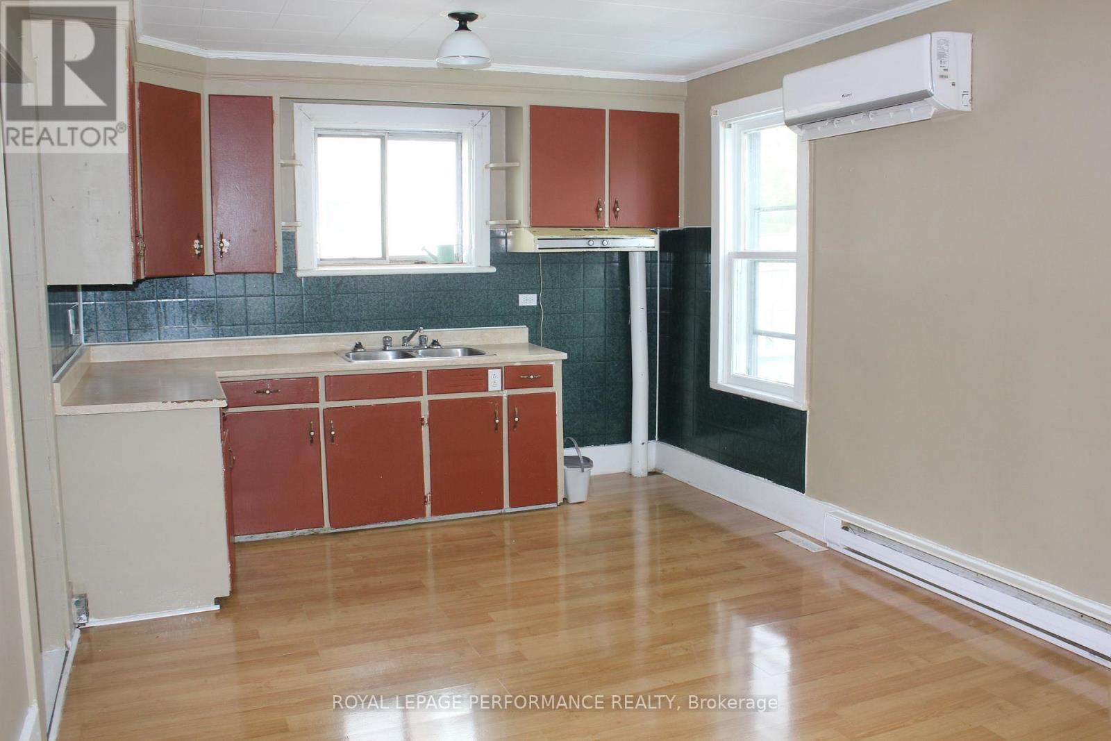 Kitchen - 41 Lefebvre Avenue, Cornwall, ON