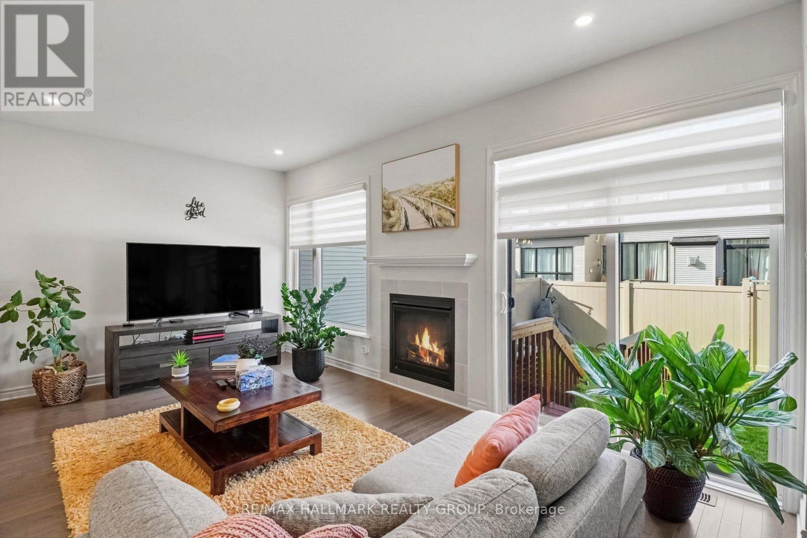 756 Cairn Crescent, Ottawa, ON