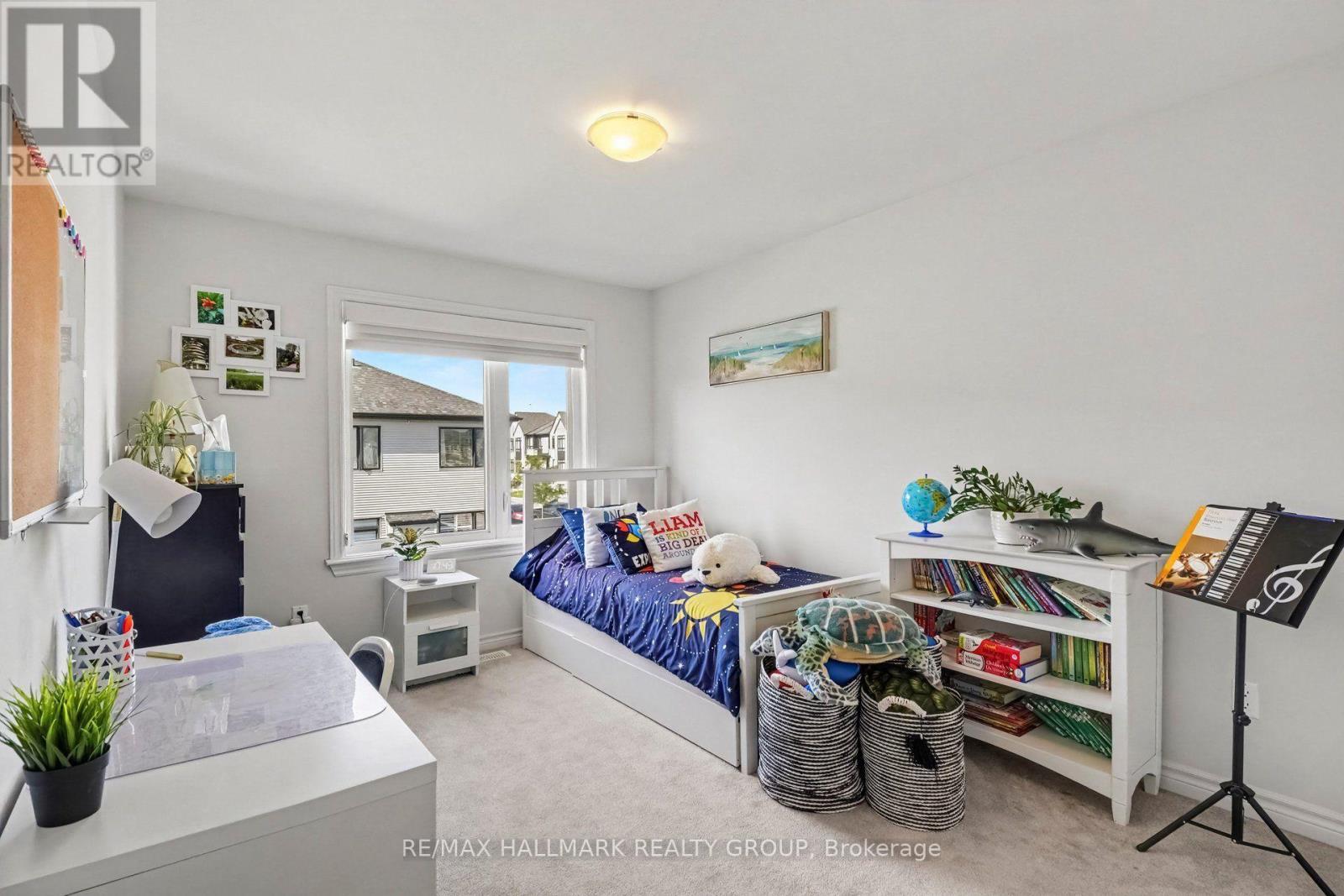 756 Cairn Crescent, Ottawa, ON