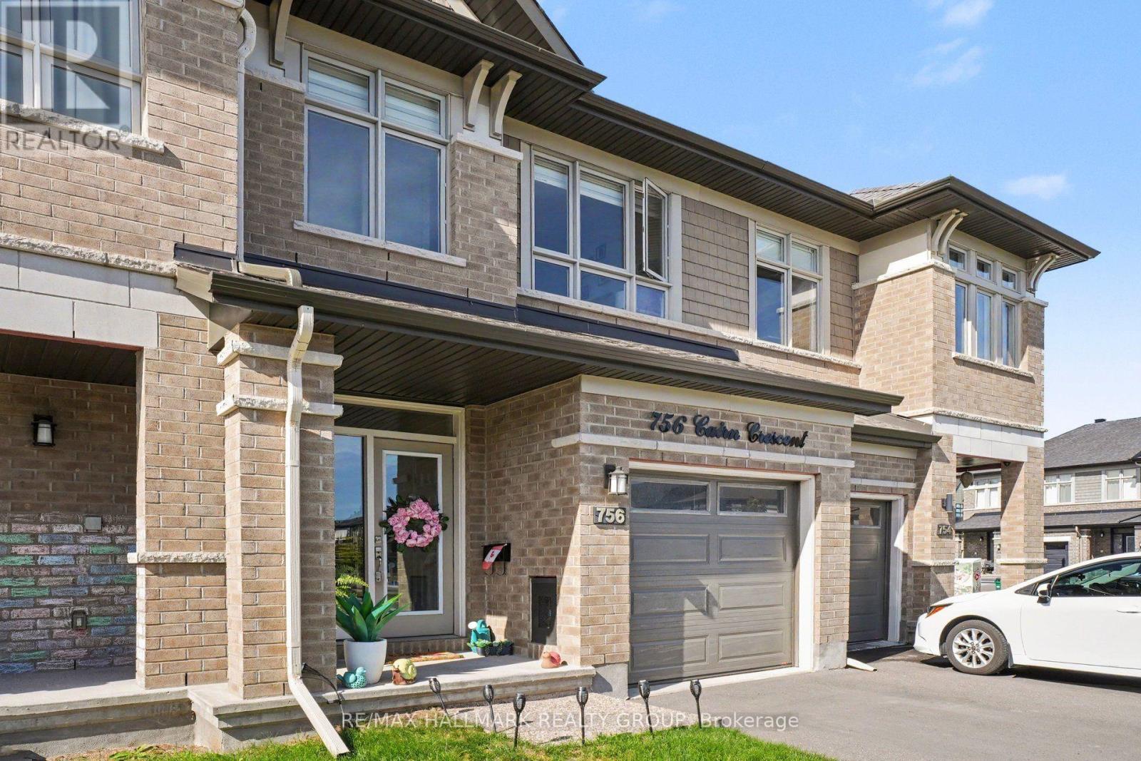 756 Cairn Crescent, Ottawa, ON