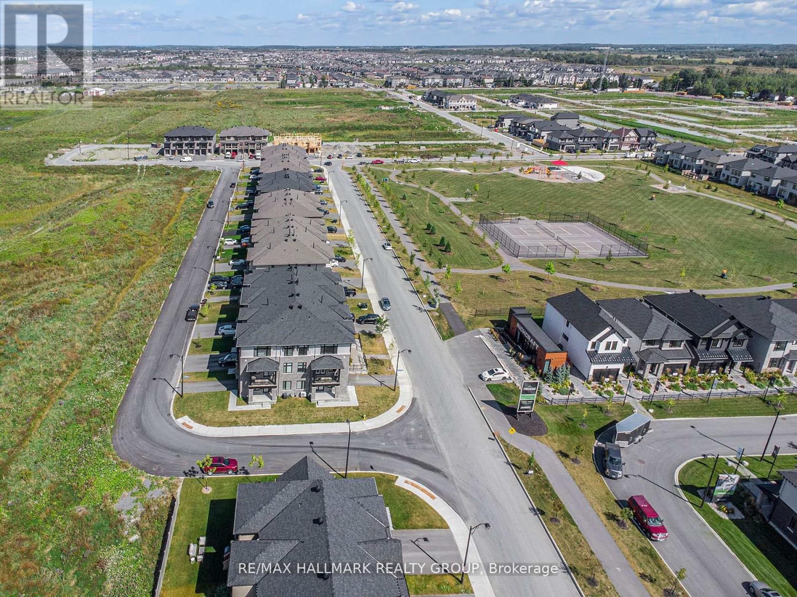 756 Cairn Crescent, Ottawa, ON