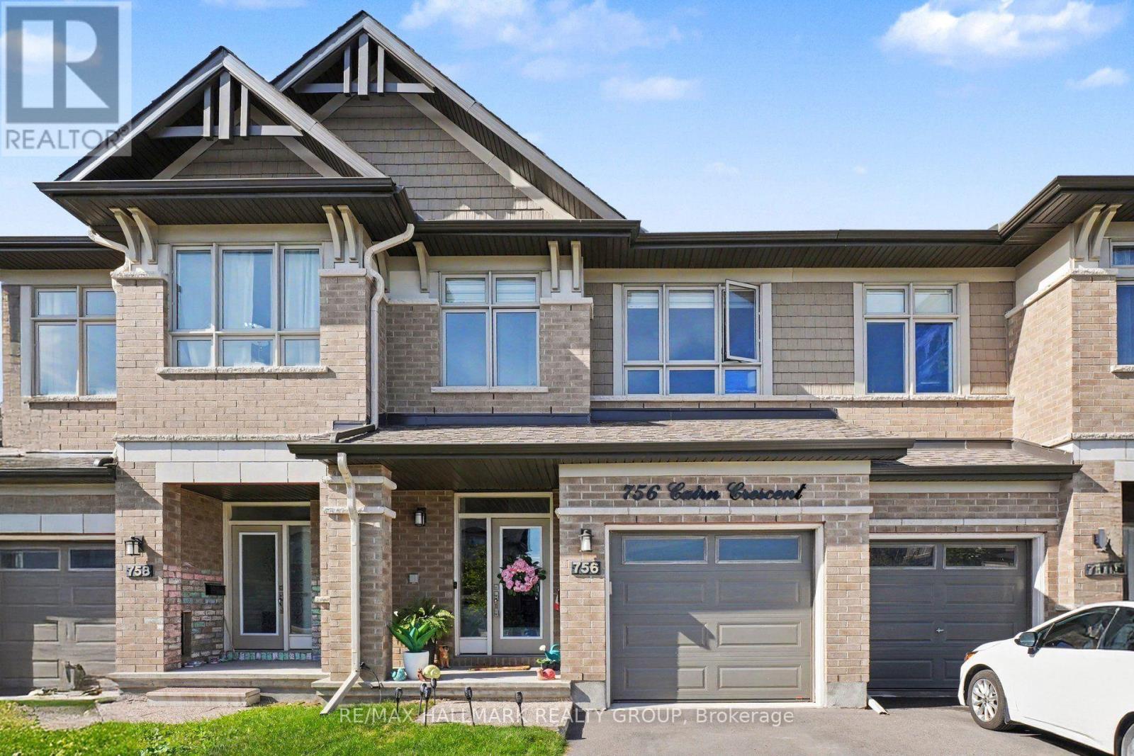 756 Cairn Crescent, Ottawa, ON