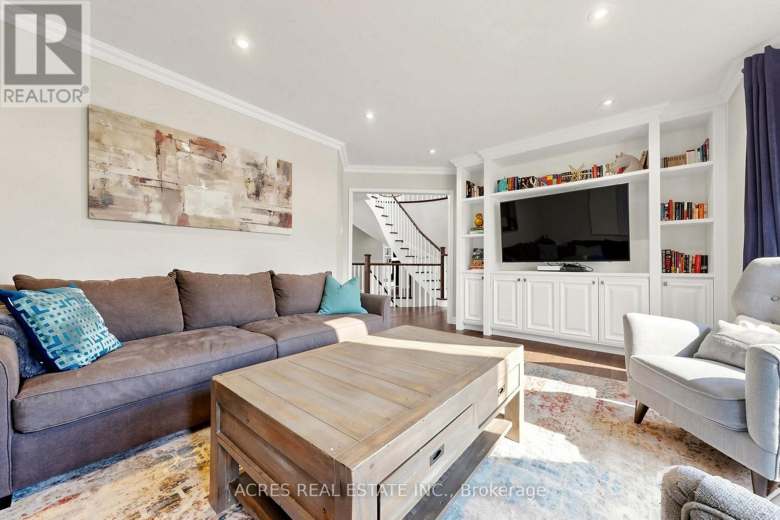 30 Casper Crescent, Brampton, ON