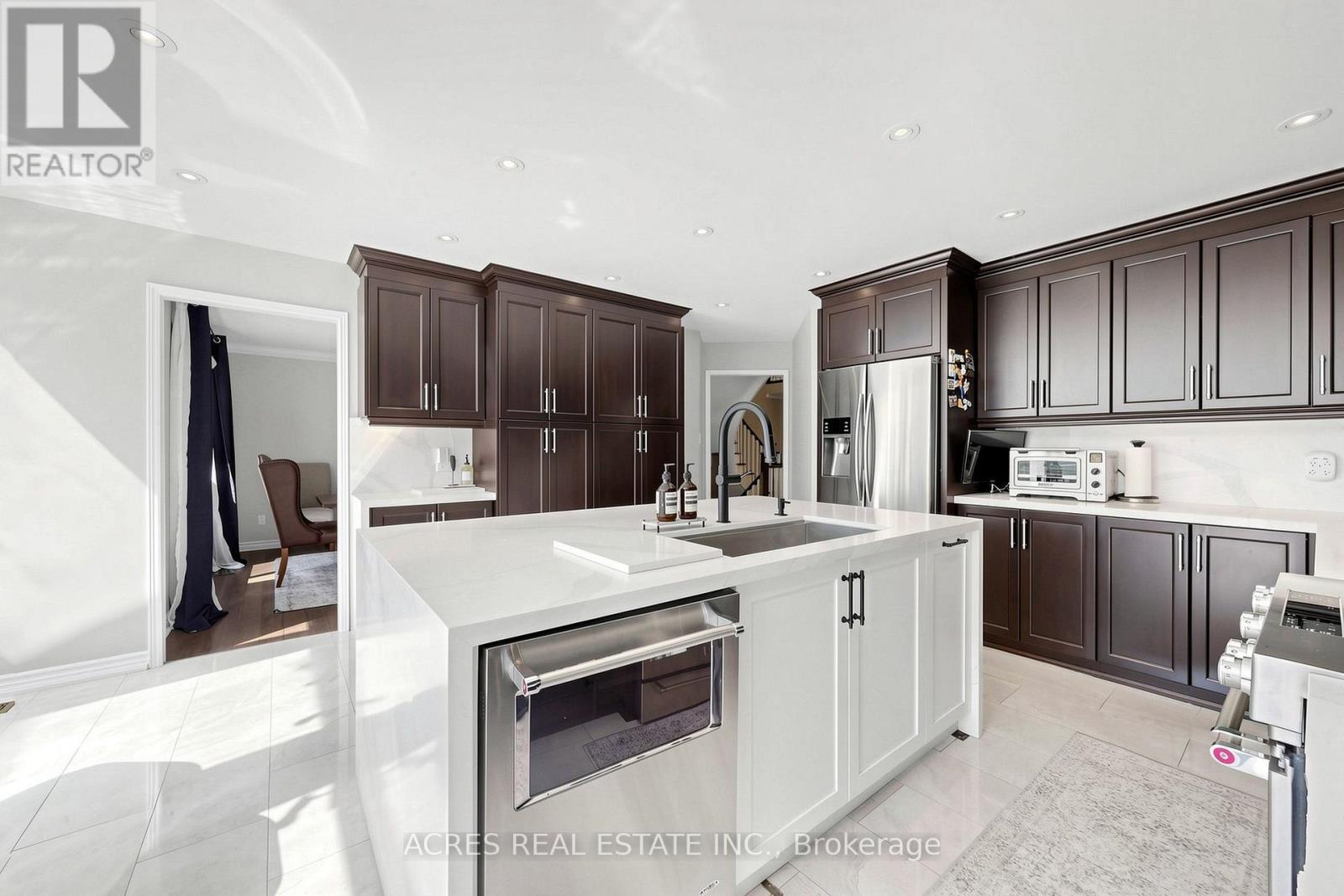 30 Casper Crescent, Brampton, ON