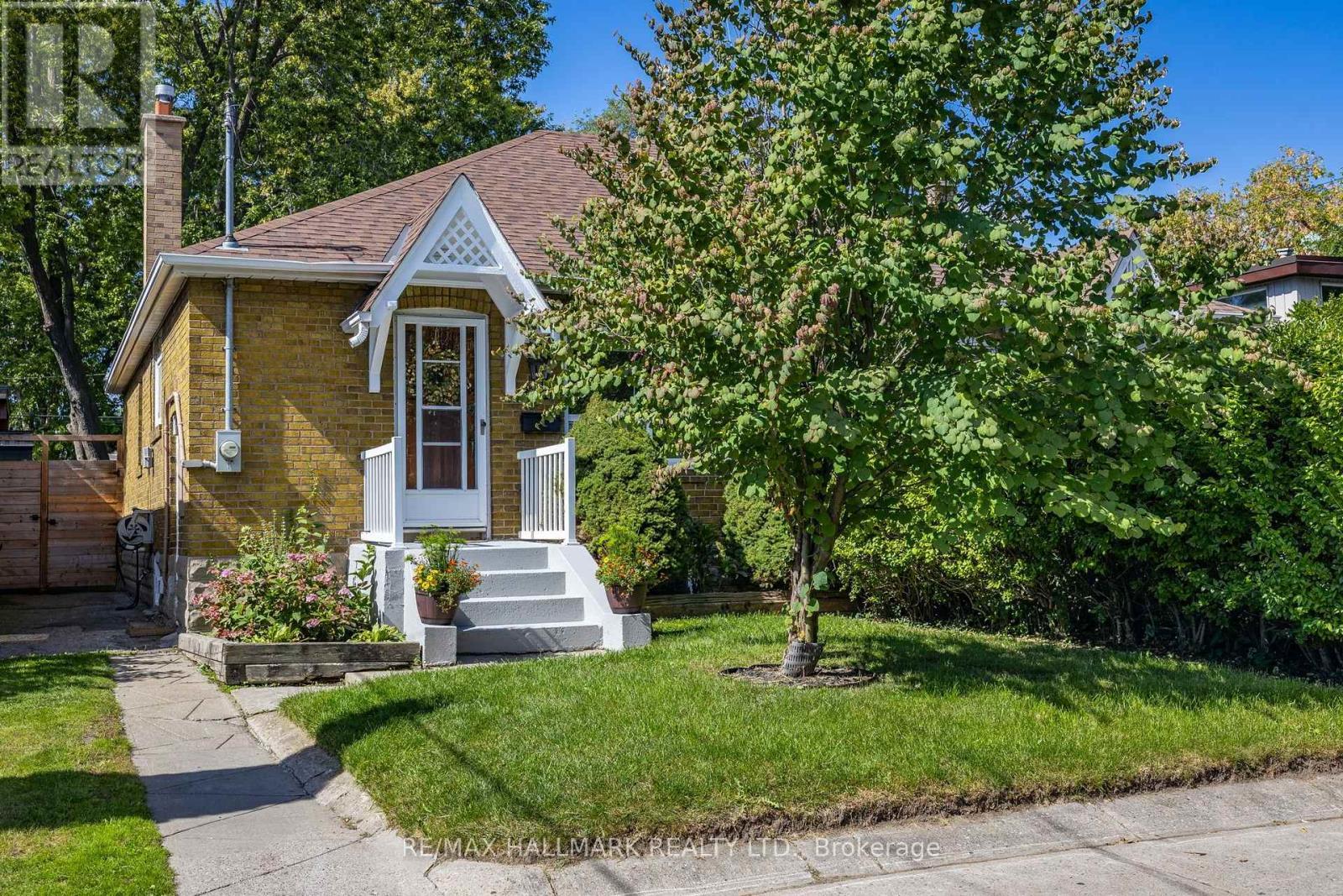 28 Thora Avenue, Toronto, ON