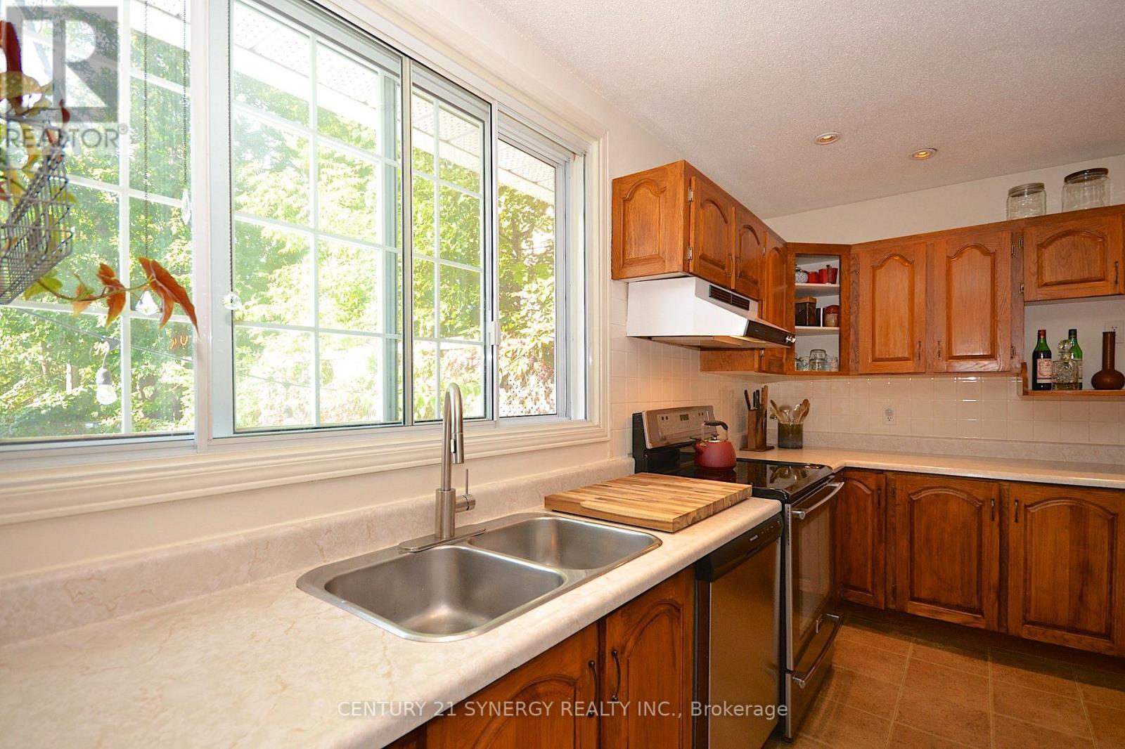 164 Acadie Court, Ottawa, ON