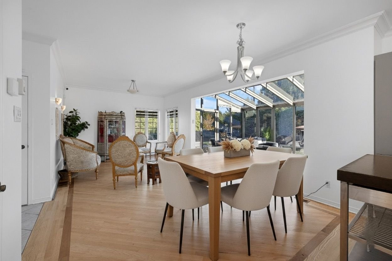 Salle à manger - 8235 Av. Oceanie, Brossard, QC