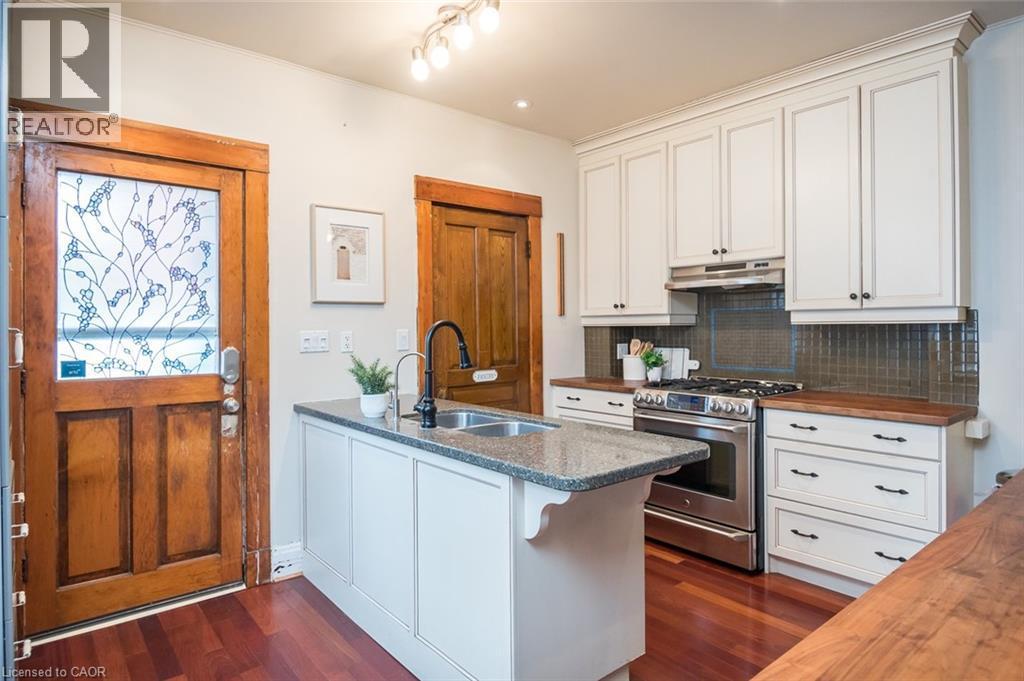 207 Waterloo Street N, Cambridge, ON