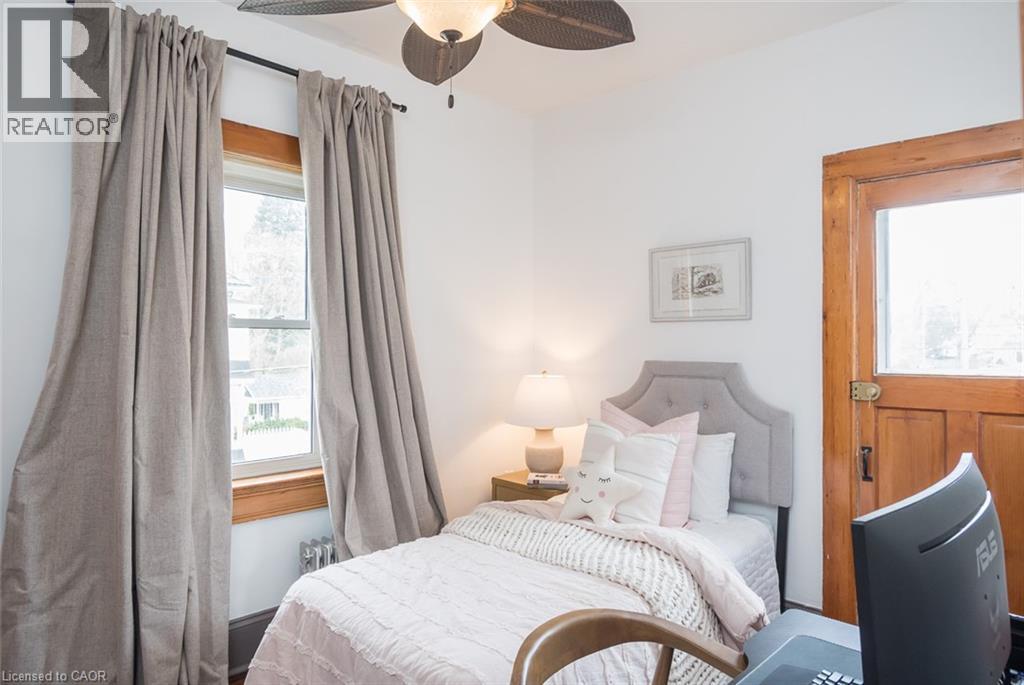 207 Waterloo Street N, Cambridge, ON