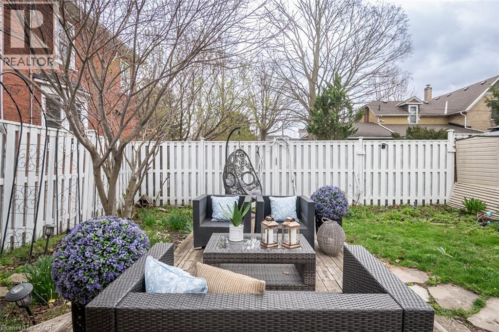 207 Waterloo Street N, Cambridge, ON