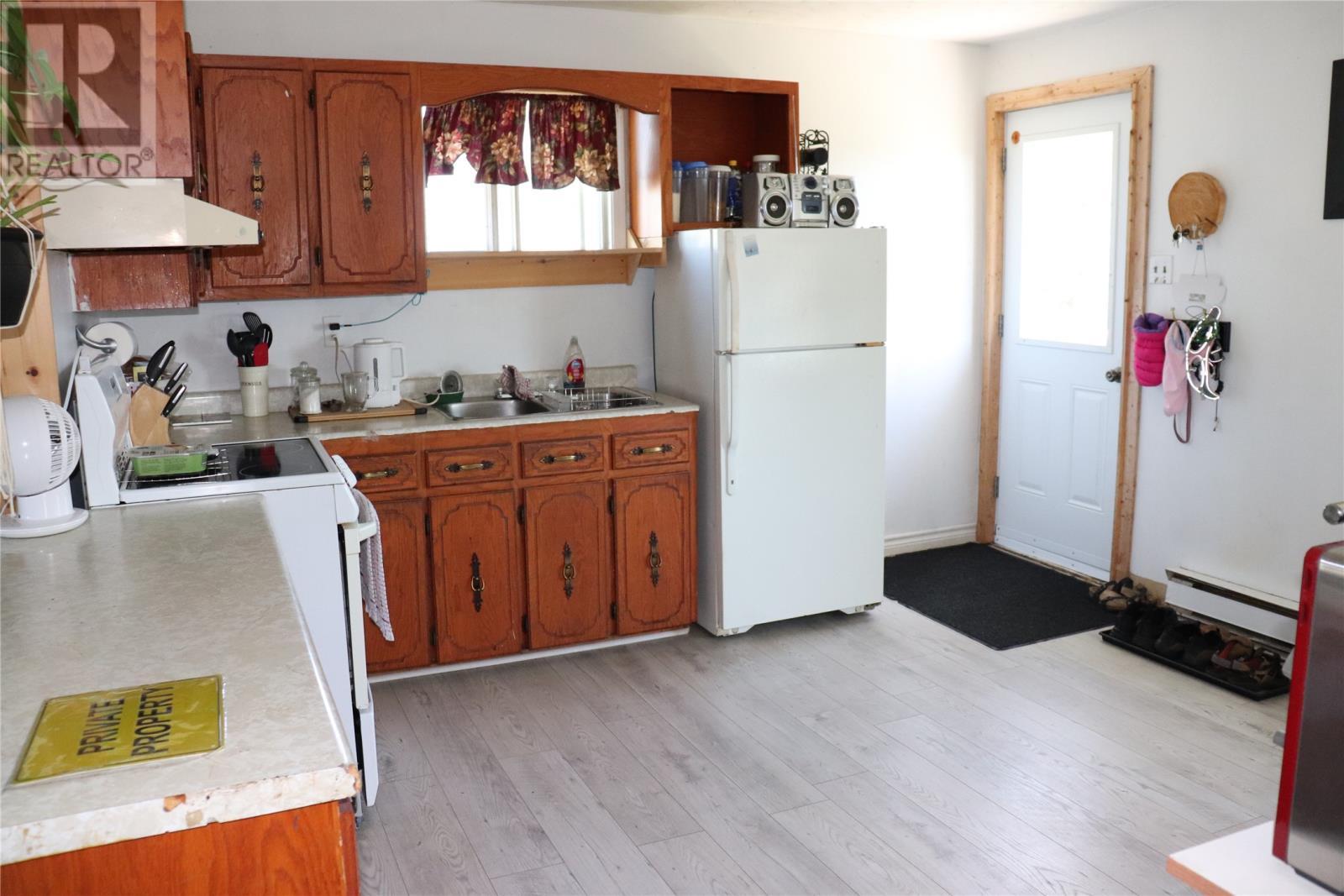 6 Hillview Avenue, Stephenville Crossing, NL