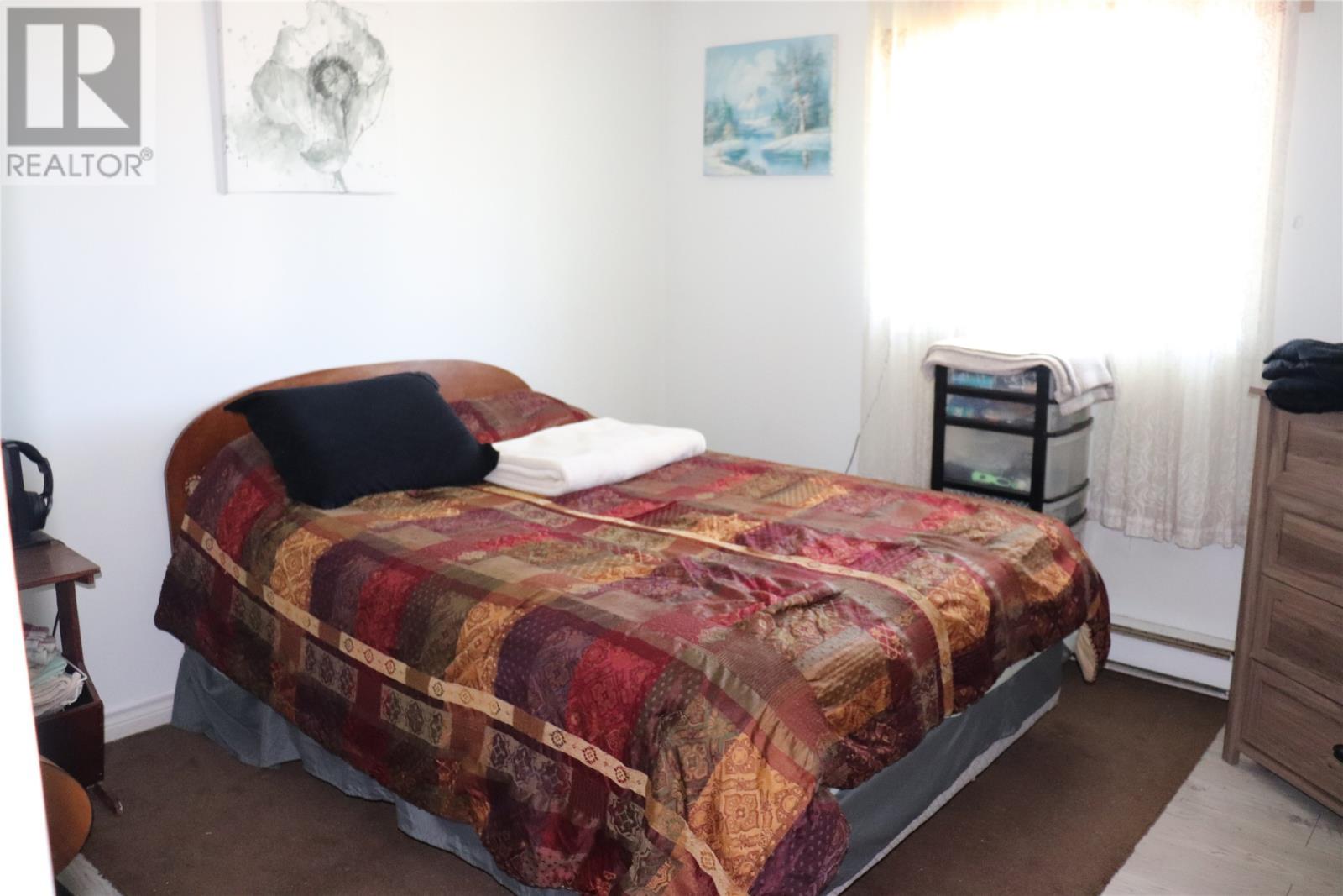 6 Hillview Avenue, Stephenville Crossing, NL