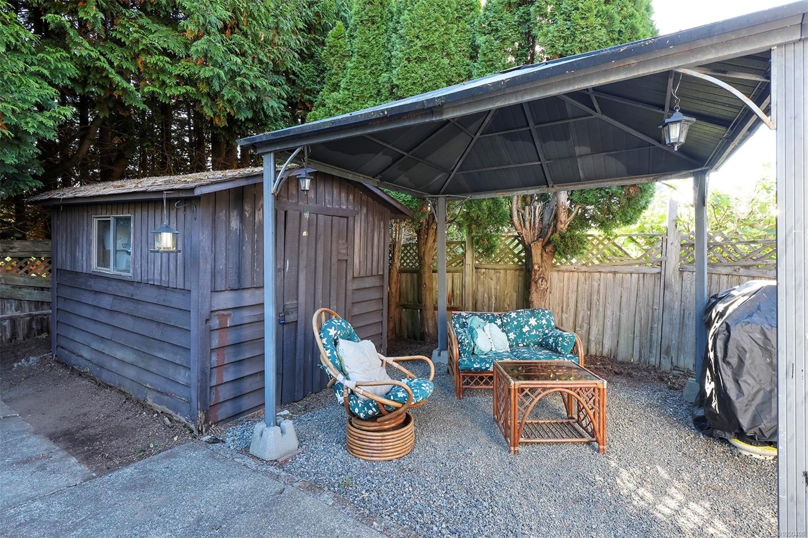 2205 4Th St East, Courtenay, BC