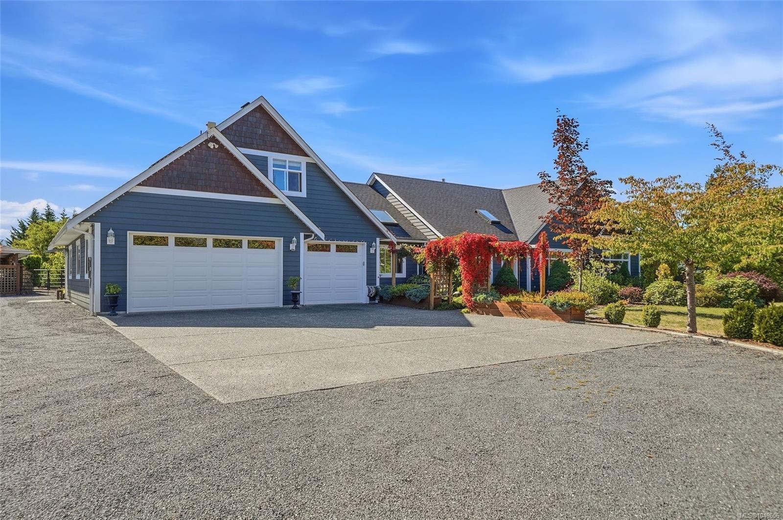2040 Sun King Rd, Coombs, BC