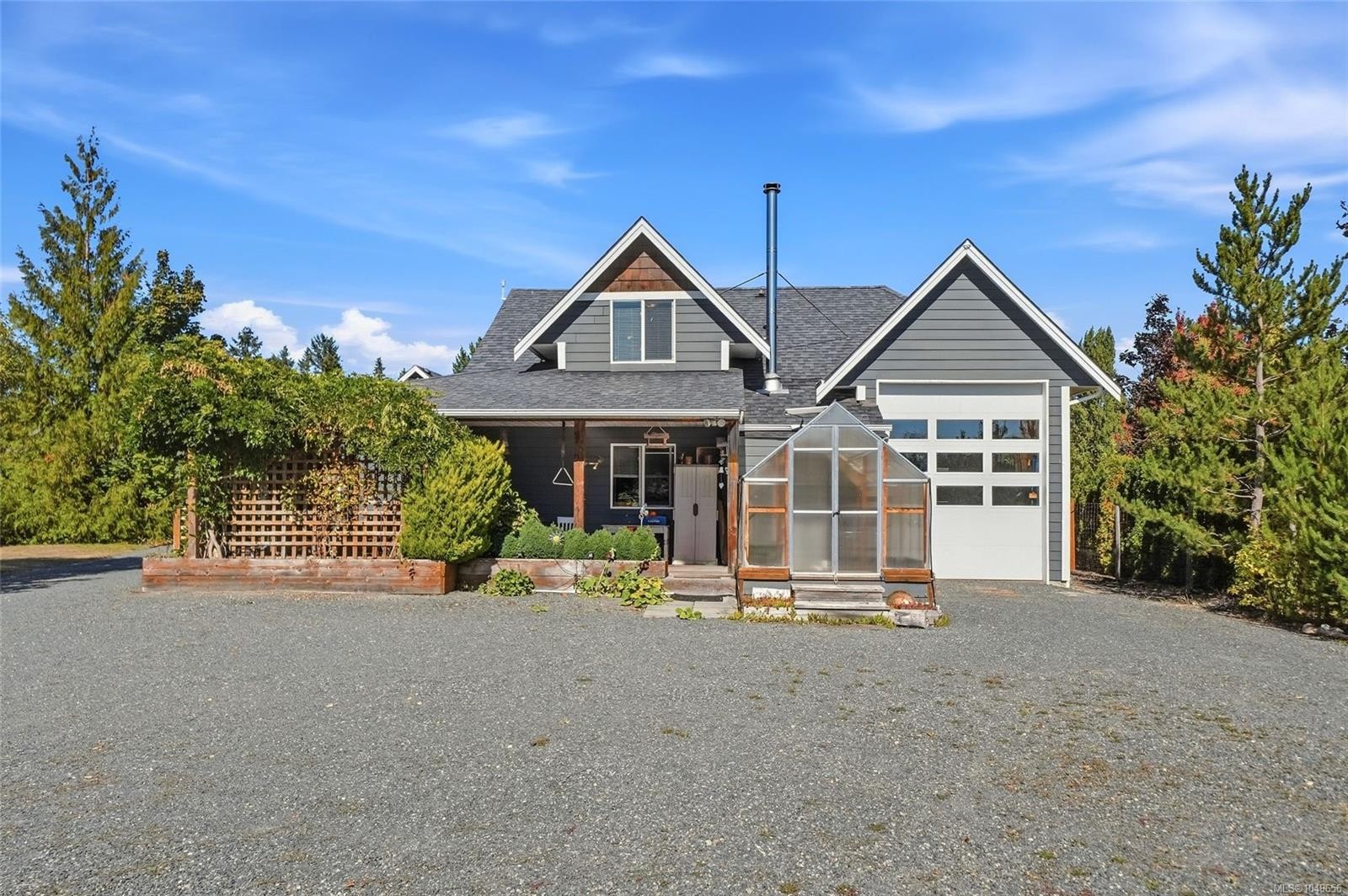 2040 Sun King Rd, Coombs, BC
