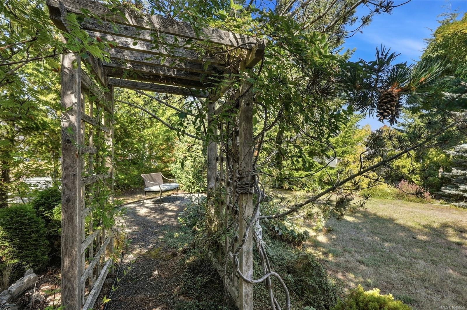 2040 Sun King Rd, Coombs, BC