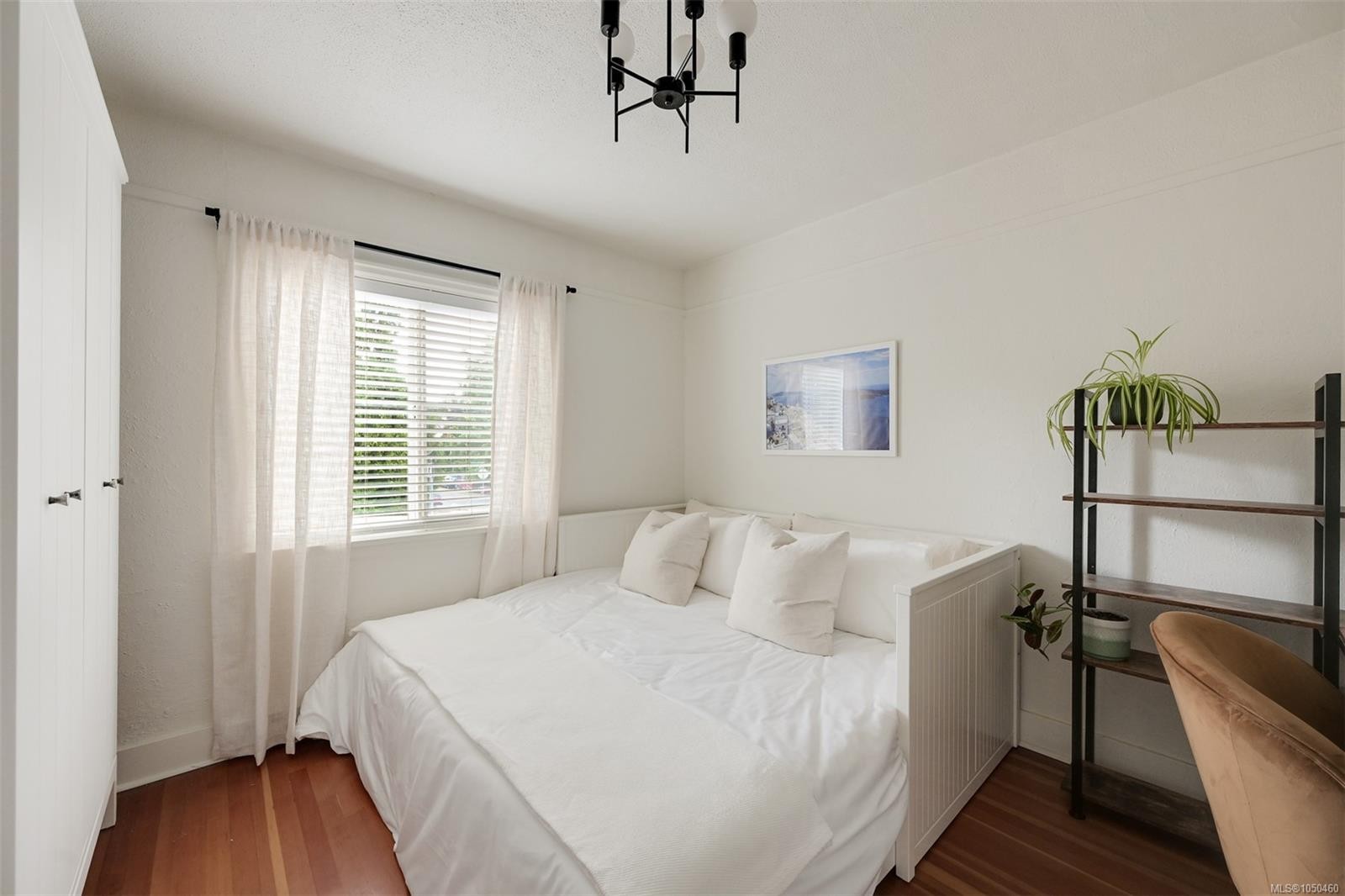1000 Tattersall Dr, Saanich, BC