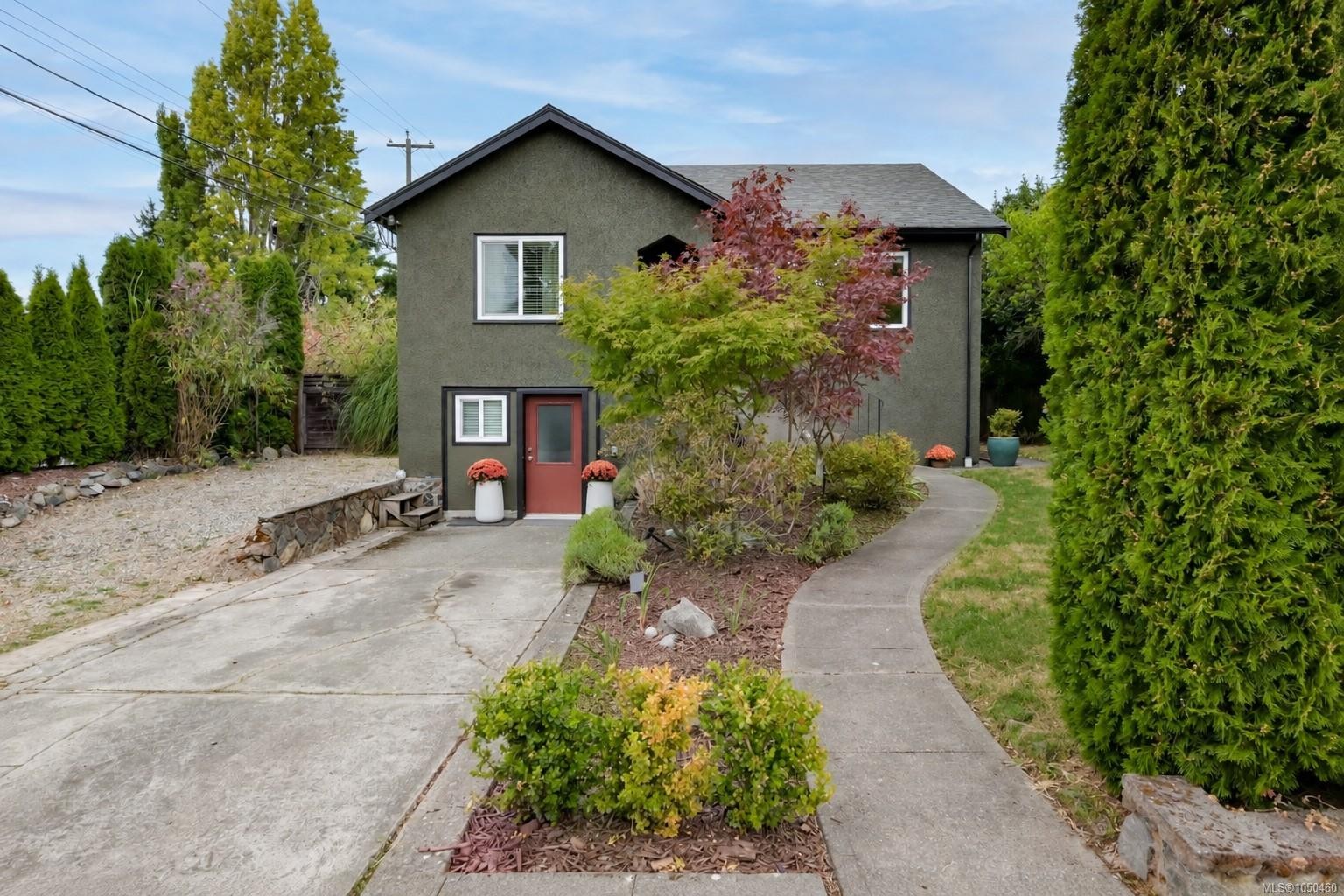 1000 Tattersall Dr, Saanich, BC