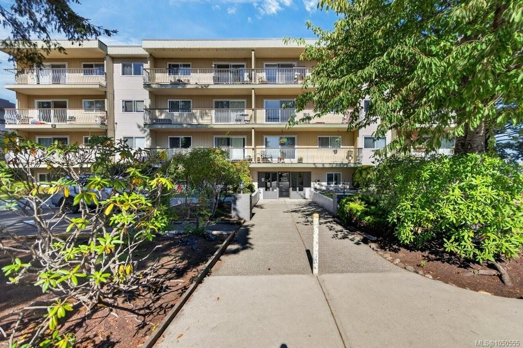 #212-1015 Cumberland Rd, Courtenay, BC