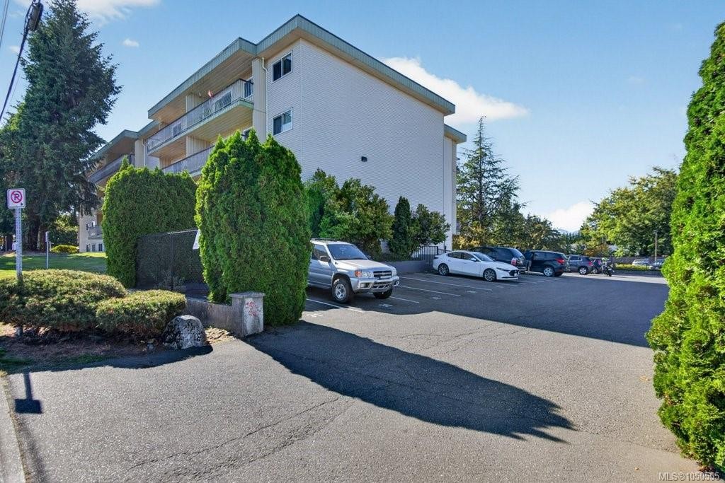 #212-1015 Cumberland Rd, Courtenay, BC
